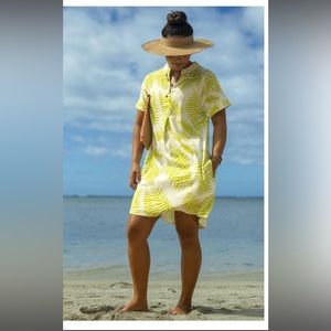 Kealopiko Kupukupu dress lg white/green Hawaiian made 100% cotton